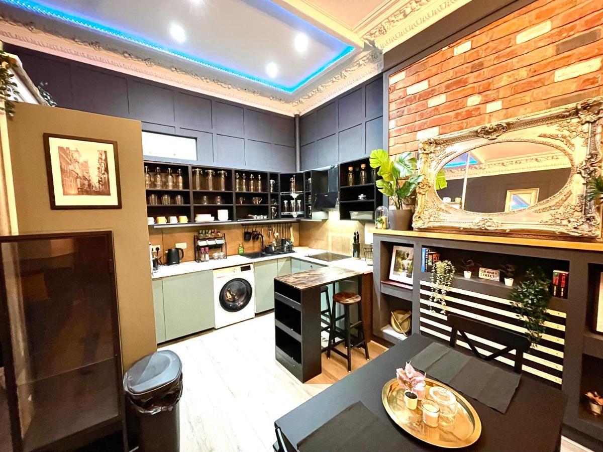 Adeamstays Provides Beautiful Centrally Located 1 And 2 Bed Apartments On Liverpools Boulevard Exterior photo