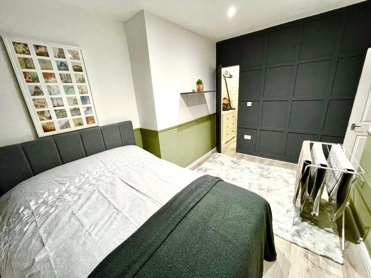 Adeamstays Provides Beautiful Centrally Located 1 And 2 Bed Apartments On Liverpools Boulevard Exterior photo