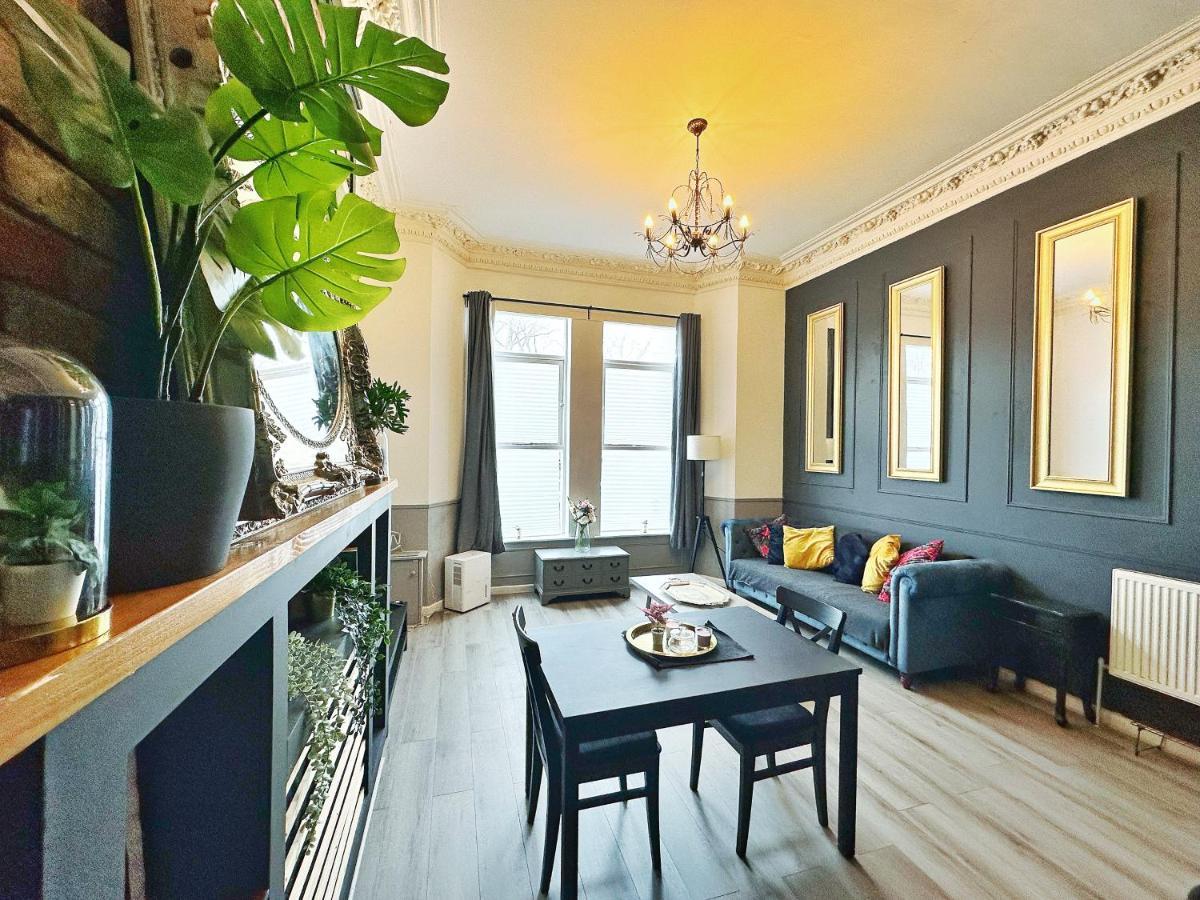 Adeamstays Provides Beautiful Centrally Located 1 And 2 Bed Apartments On Liverpools Boulevard Exterior photo