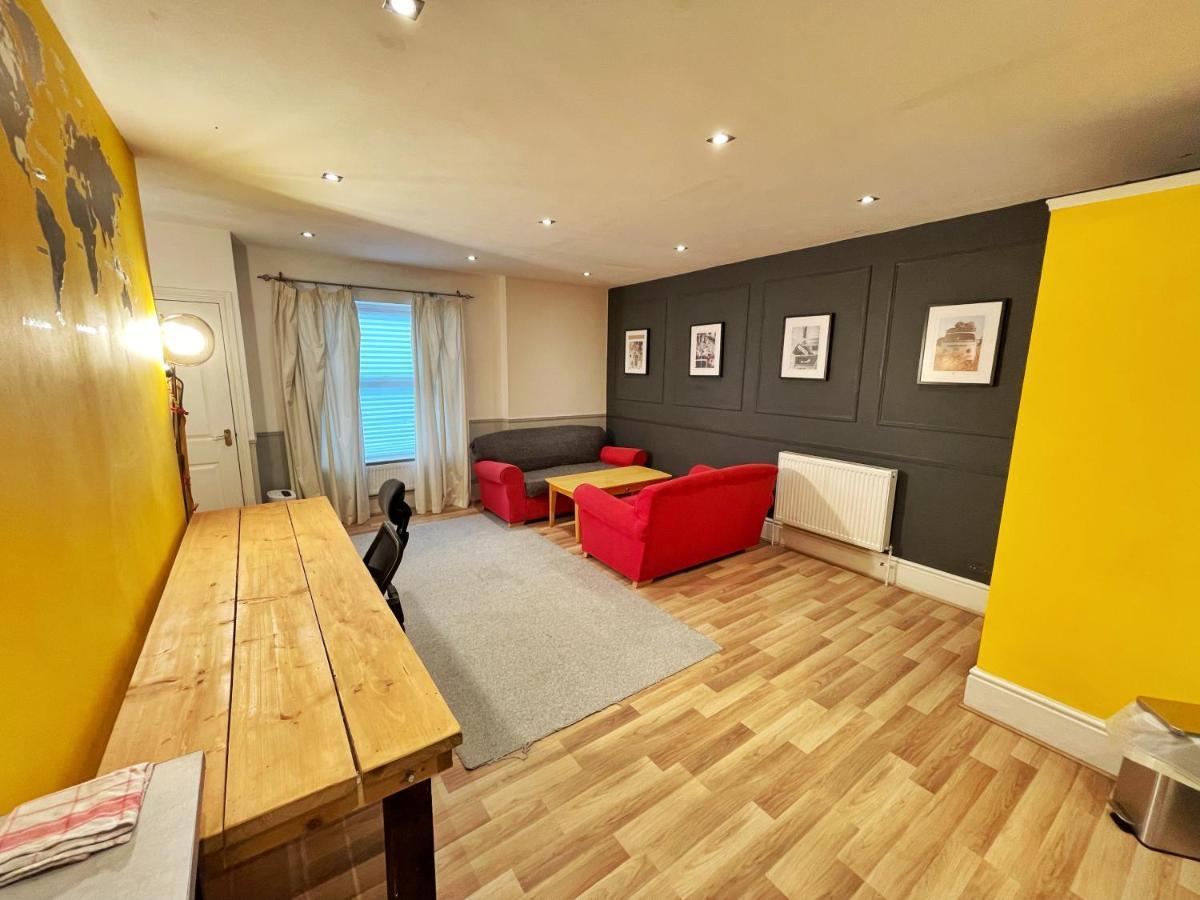 Adeamstays Provides Beautiful Centrally Located 1 And 2 Bed Apartments On Liverpools Boulevard Exterior photo